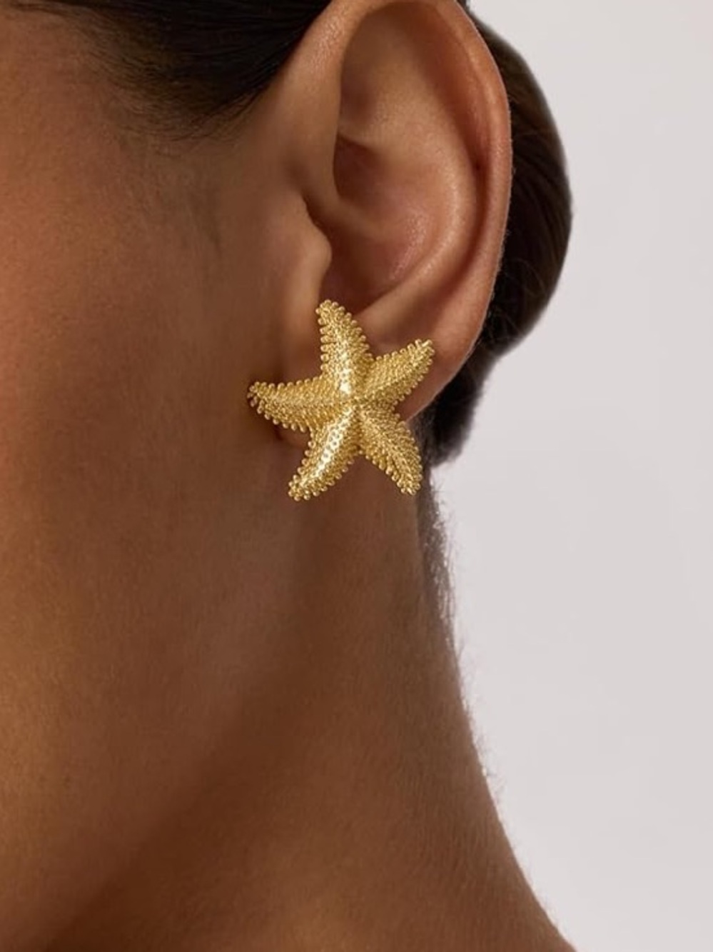 Anthropologie Gold Starfish Bracelet Charm - Picture 2 of 4